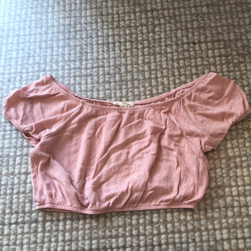 Soft pink crop top